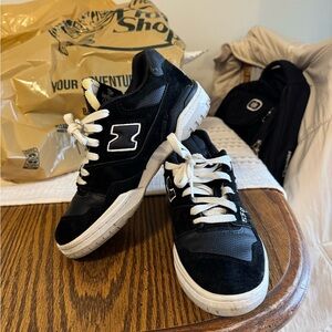 New Balance Black & White 550’s